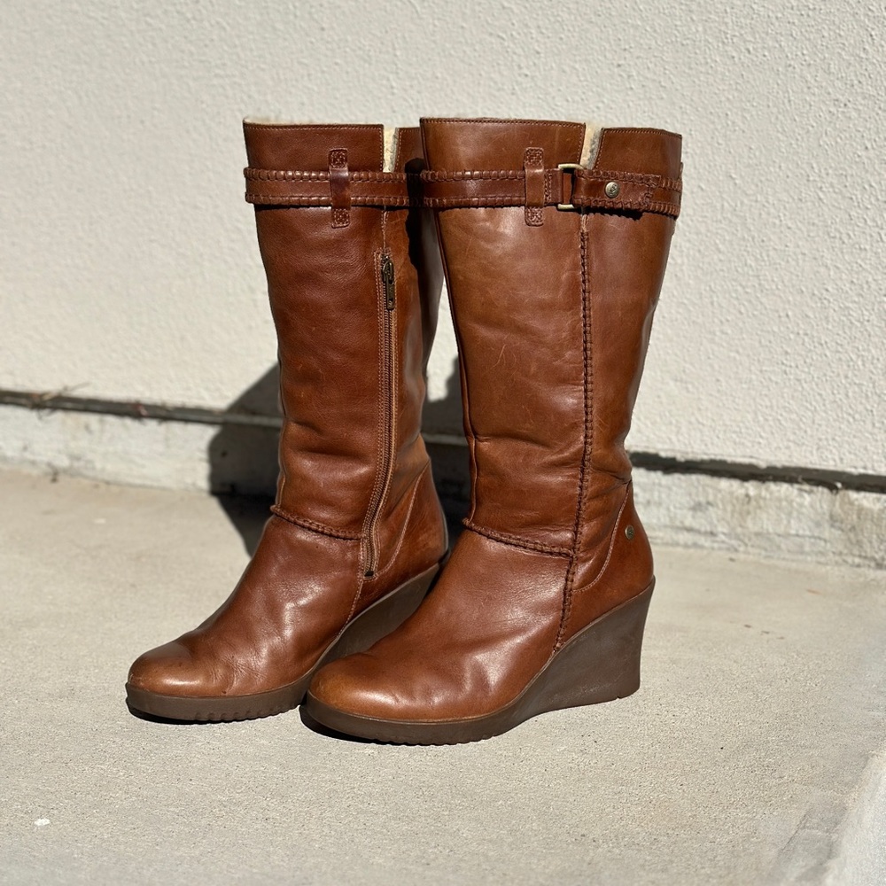 UGG - Chestnut Brown Wedge Leather Boots w/Buckles